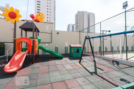 Apartamento para alugar com 47m², 2 quartos e 1 vaga Apartamento para alugar com 47m², 2 quartos e 1 vagaÁrea comum - Playground