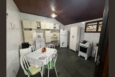 Casa à venda com 3 quartos, 130m² em Engenho do Mato, Niterói