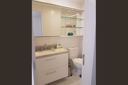 Apartamento para alugar com 70m², 1 quarto e 2 vagas Apartamento para alugar com 70m², 1 quarto e 2 vagasBanheiro