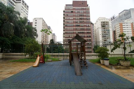 Apartamento à venda com 170m², 4 quartos e 2 vagasÁrea comum - Playground