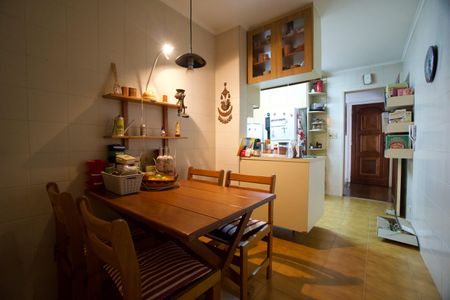 Apartamento à venda com 170m², 4 quartos e 2 vagasCopa