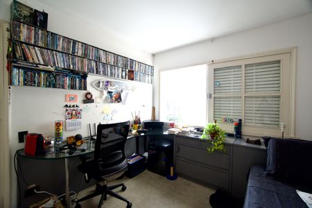 Apartamento à venda com 170m², 4 quartos e 2 vagasQuarto 2