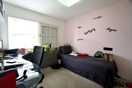 Apartamento à venda com 170m², 4 quartos e 2 vagasQuarto 2