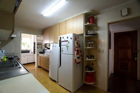 Apartamento à venda com 170m², 4 quartos e 2 vagasCozinha