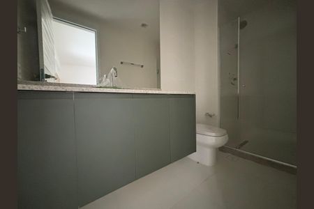 Apartamento à venda com 174m², 3 quartos e 1 vagaSuíte 2 - banheiro