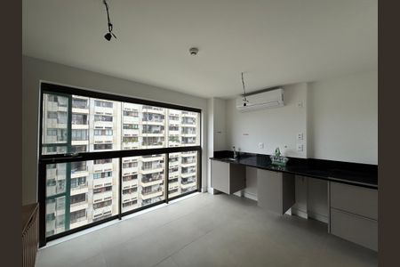 Apartamento à venda com 174m², 3 quartos e 1 vagaVaranda da suíte 2/cozinha
