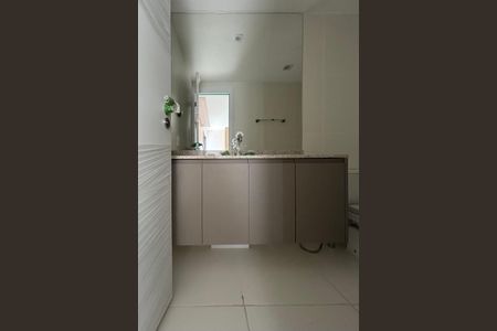 Apartamento à venda com 174m², 3 quartos e 1 vagaSuíte 1 - banheiro