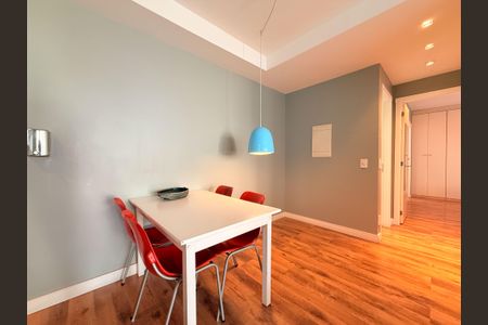 Apartamento para alugar com 69m², 2 quartos e 2 vagasSala