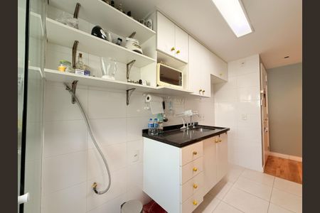 Apartamento para alugar com 69m², 2 quartos e 2 vagasCozinha