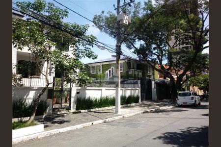 Casa à venda com 600m², 4 quartos e 4 vagas