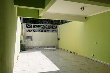 Casa à venda com 180m², 3 quartos e 5 vagas Casa à venda com 180m², 3 quartos e 5 vagasGaragem