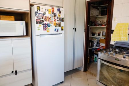 Casa à venda com 180m², 3 quartos e 5 vagas Casa à venda com 180m², 3 quartos e 5 vagasCozinha