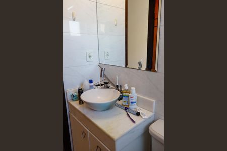 Casa à venda com 180m², 3 quartos e 5 vagas Casa à venda com 180m², 3 quartos e 5 vagasBanheiro da Suíte 2