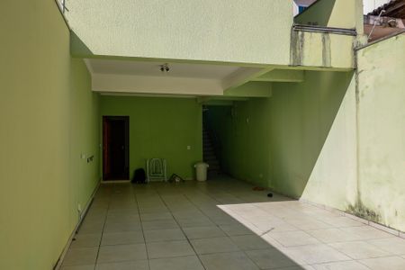 Casa à venda com 180m², 3 quartos e 5 vagas Casa à venda com 180m², 3 quartos e 5 vagasGaragem