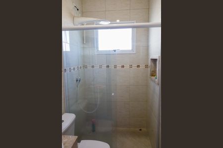 Casa à venda com 180m², 3 quartos e 5 vagas Casa à venda com 180m², 3 quartos e 5 vagasBanheiro