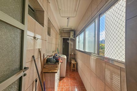 Área de serviço de apartamento para alugar com 3 quartos, 120m² em Morro do Maluf, Guarujá