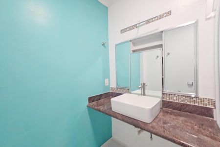 Banheiro 2 de apartamento para alugar com 3 quartos, 120m² em Morro do Maluf, Guarujá