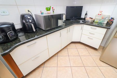 Casa para alugar com 150m², 2 quartos e 2 vagasCozinha - Armários