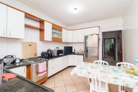 Casa para alugar com 150m², 2 quartos e 2 vagasCozinha