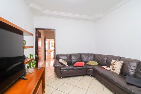 Casa para alugar com 150m², 2 quartos e 2 vagasSala