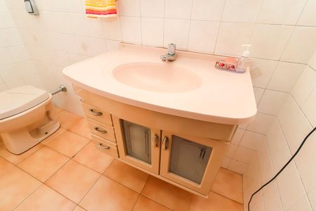 Casa para alugar com 150m², 2 quartos e 2 vagasBanheiro da Suíte