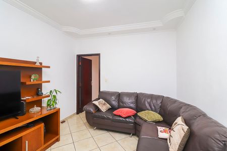 Casa para alugar com 150m², 2 quartos e 2 vagasSala