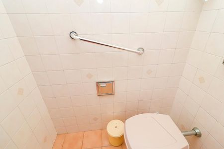 Casa para alugar com 150m², 2 quartos e 2 vagasBanheiro da Suíte