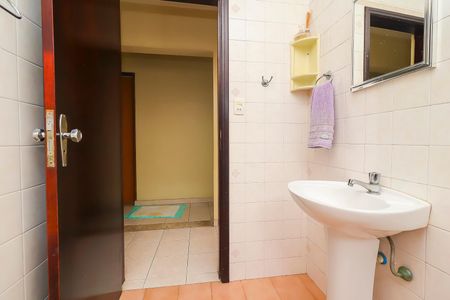 Casa para alugar com 150m², 2 quartos e 2 vagasBanheiro Social