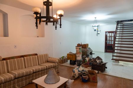 Casa para alugar com 180m², 2 quartos e 2 vagas Casa para alugar com 180m², 2 quartos e 2 vagasSala