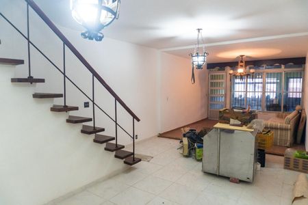 Sala de casa para alugar com 2 quartos, 180m² em Jardim Oriental, São Paulo