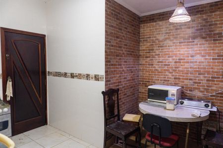 Casa para alugar com 180m², 2 quartos e 2 vagas Casa para alugar com 180m², 2 quartos e 2 vagasCozinha