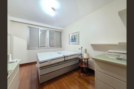 Apartamento à venda com 375m², 4 quartos e 3 vagasQuarto Suíte 1