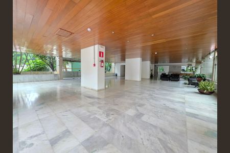 Apartamento à venda com 375m², 4 quartos e 3 vagasSalão de festas 