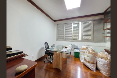 Apartamento à venda com 375m², 4 quartos e 3 vagasEscritório 