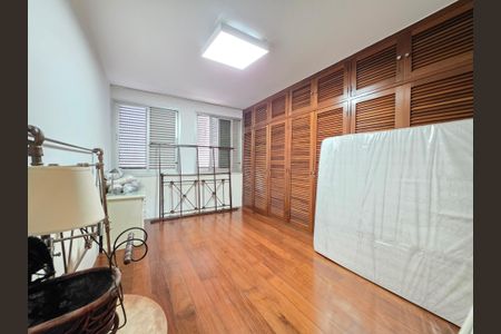 Apartamento à venda com 375m², 4 quartos e 3 vagasQuarto Suíte 3