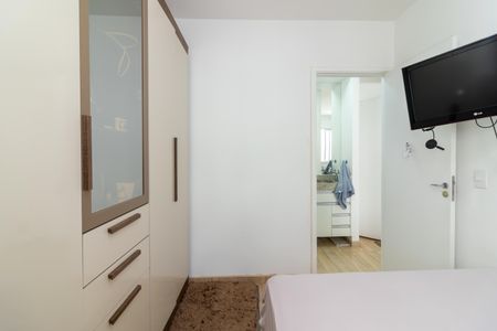 Quarto 1 de apartamento para alugar com 2 quartos, 34m² em Vila Diva, São Paulo