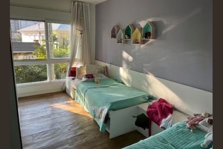 Casa à venda com 4 quartos, 360m² em Jardim Leonor, São Paulo