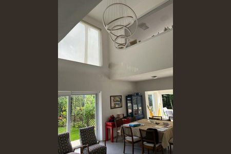 Casa à venda com 4 quartos, 360m² em Jardim Leonor, São Paulo