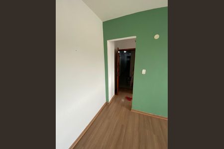 Sala de apartamento para alugar com 2 quartos, 53m² em Colubandê, São Gonçalo