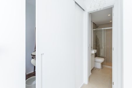 Apartamento à venda com 128m², 2 quartos e 1 vagaÁrea de Serviço