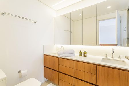 Apartamento à venda com 128m², 2 quartos e 1 vagaBanheiro da Suíte