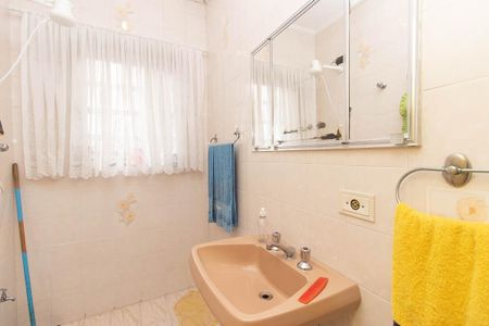 Casa à venda com 123m², 2 quartos e 1 vagaBanheiro