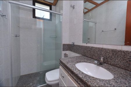 Apartamento para alugar com 121m², 4 quartos e 2 vagasBanheiro social