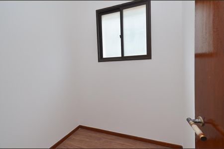 Apartamento para alugar com 121m², 4 quartos e 2 vagasQuarto de serviço