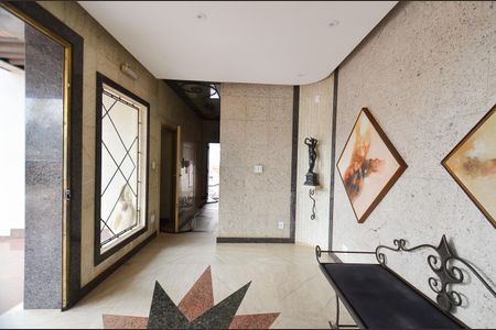 Apartamento para alugar com 121m², 4 quartos e 2 vagasArea comum/ hal de entrada