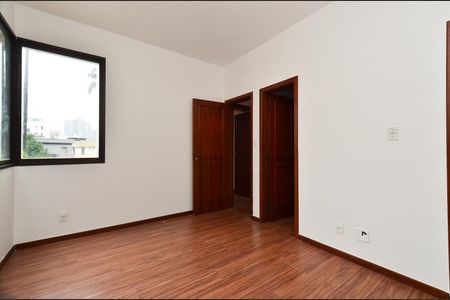 Apartamento para alugar com 121m², 4 quartos e 2 vagasSuite