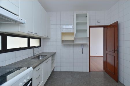 Apartamento para alugar com 121m², 4 quartos e 2 vagasCozinha