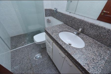 Apartamento para alugar com 121m², 4 quartos e 2 vagasBanheiro social