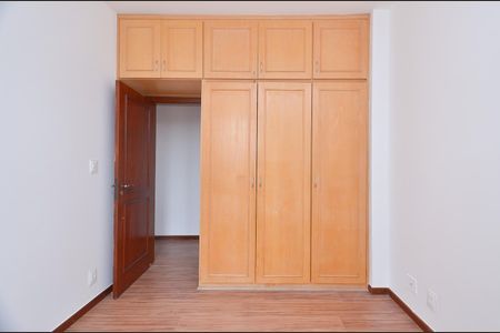 Apartamento para alugar com 121m², 4 quartos e 2 vagasQuarto 2