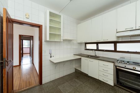 Apartamento para alugar com 120m², 4 quartos e 2 vagasCOZINHA